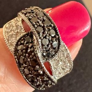 Black and White Crossover Ring Size 8